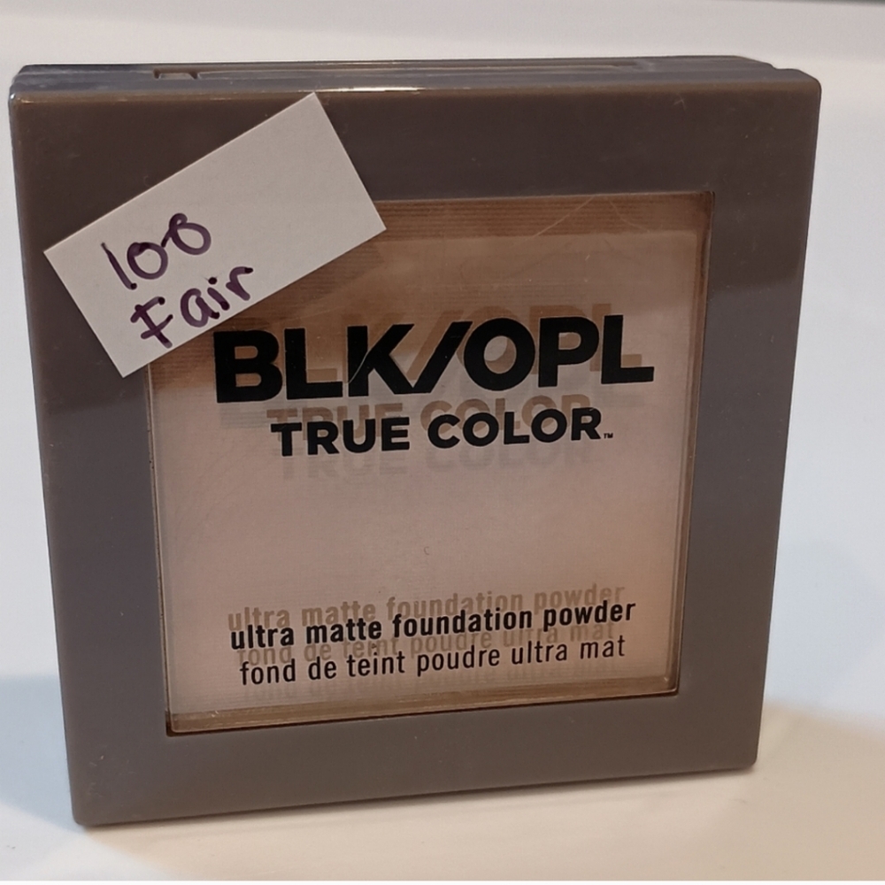 Black Opal True Color Ultra Matte Foundation Powder 100 Fair